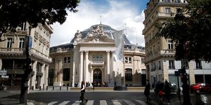 A la bourse du commerce, francois pinault imprime sa marque sur l'art parisien