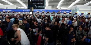 Des vols british airways au depart de londres toujours perturbes