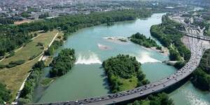 Eau Lyon Jonage