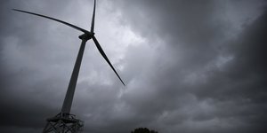 Eolienne, orage, France, Energie renouvelable,