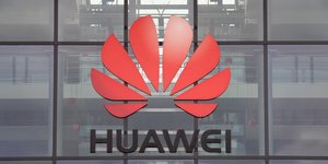 Huawei envisage de ceder ses smartphones honor pour 12,9 milliards d'euros