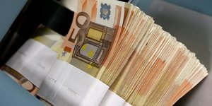 La france prevoit d'emettre a nouveau 260 milliards d'euros de dettes en 2021, selon l'agence france tresor