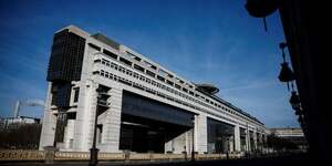 Le batiment du ministere francais des finances, egalement connu sous le nom de bercy, a paris