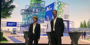 Maude Portigliatti, directrice division Polymer Composite Solutions chez Michelin et Quentin Faucret, directeur de la ligne Business PolymEres solutions, ont prEsentE le dEmonstrateur industriel.
