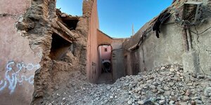 Photo d'une vue generale des degats dans la ville historique de marrakech, a la suite d'un puissant tremblement de terre au maroc