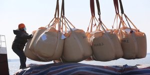 Repli des exportations et des importations chinoises en janvier-fevrier