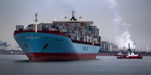 Rotterdam, port, ville portuaire, cargo, porte-conteneurs, supermax, Carsten Maersk,