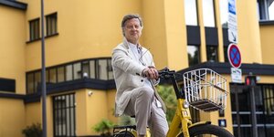 Sébastien Bazin, le 9 août 2024 à l’hôtel Molitor, à Paris.