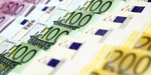 Zone euro: l'inflation confirmee a -0,3% sur un an en decembre